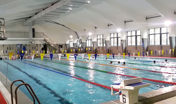 上海市杨浦区青少年业余体育学校的Blueway三集一体泳池除湿热泵已完成调试工作